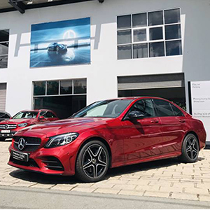 Bán Mercedes C300 AMG xe trưng bày tiết kiệm 350 triệu. xe mới tinh chưa lăn bánh
